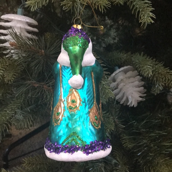 Frontgate Santa peacock holding a butterfly - Picture 6 of 10